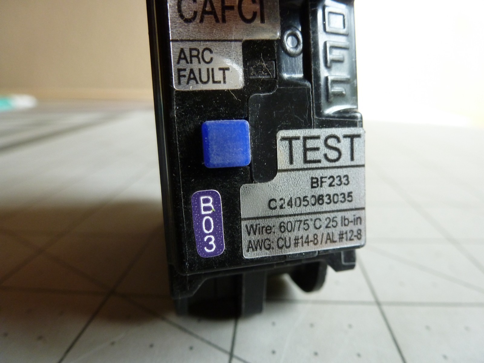 Siemens QA115AFCN Combo AFCI Circuit Breaker – 15A – 120/240V – USED NOTES BELOW