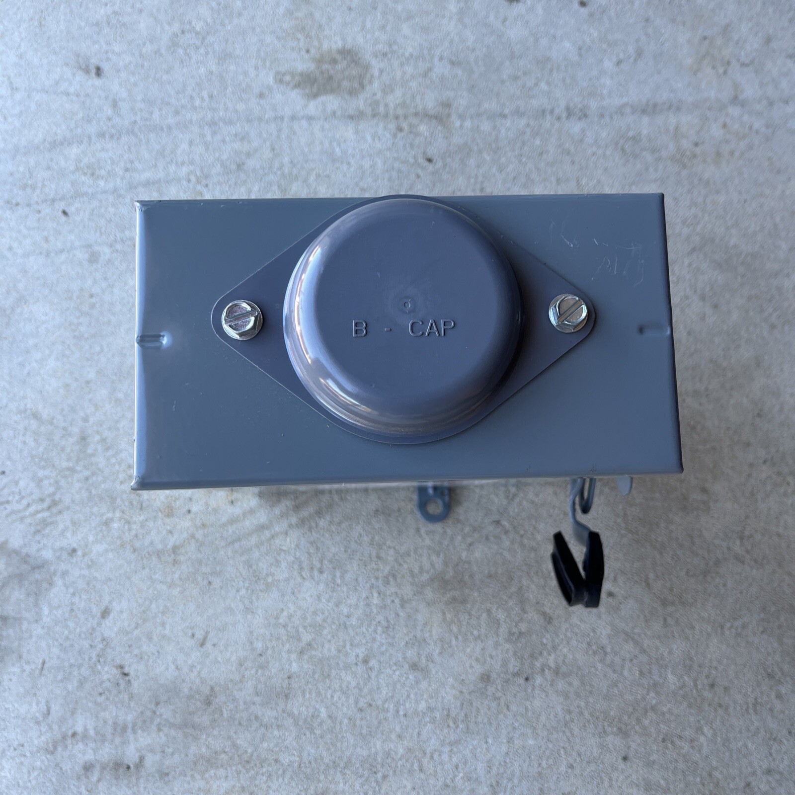 SQUARE D D221NRB Safety Switch, Fusible, 30 A, Steel 1H248 (NEW) Free Shipping!