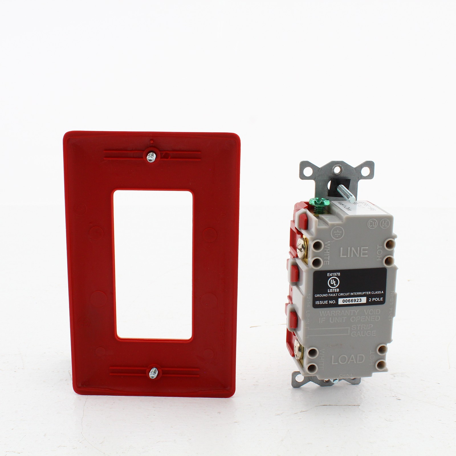 Hubbell GFTRST15RB Red 15A Self-Testing GFCI Tamper Resistant Receptacle w/Alarm
