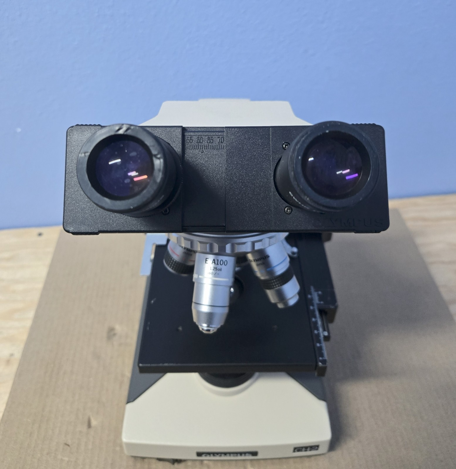 Olympus CH-2, CHT Microscope with objectives 4 X 10X 40X 100X (007)