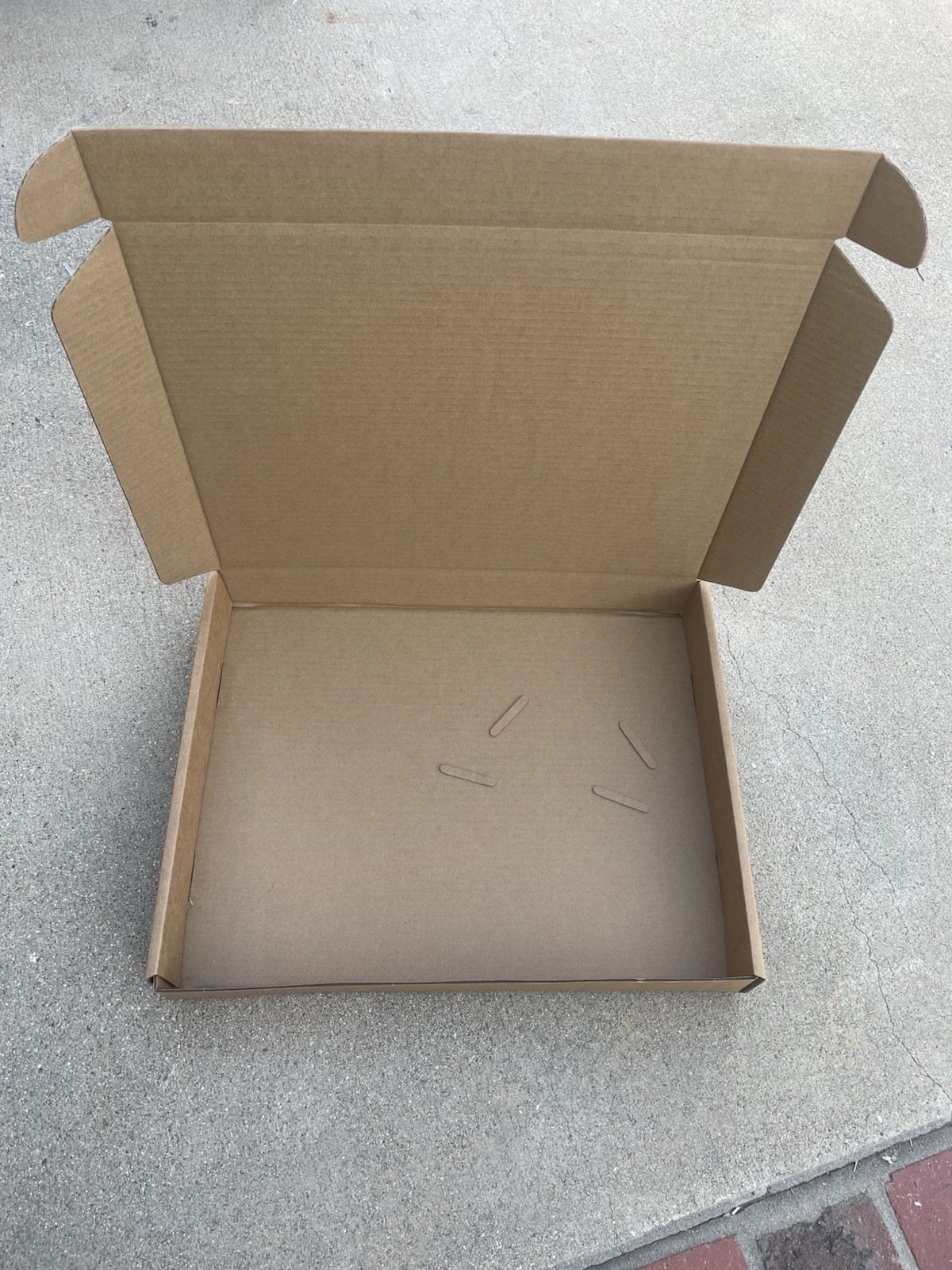 25 Pack Laptop Shipping Boxes 18x14x2.5 Heavy Duty Corrugated Mailer Boxes