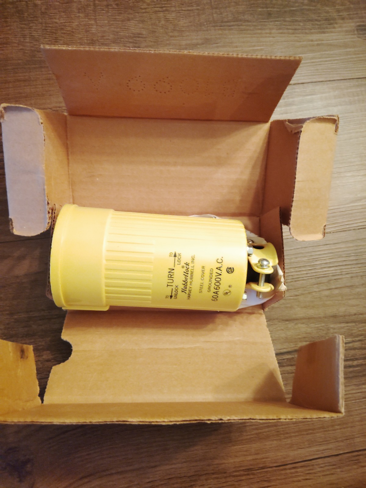 Bryant Hubbellock 26418 Locking Connector Plug 60A 600VAC 3P 4W Ground Yellow