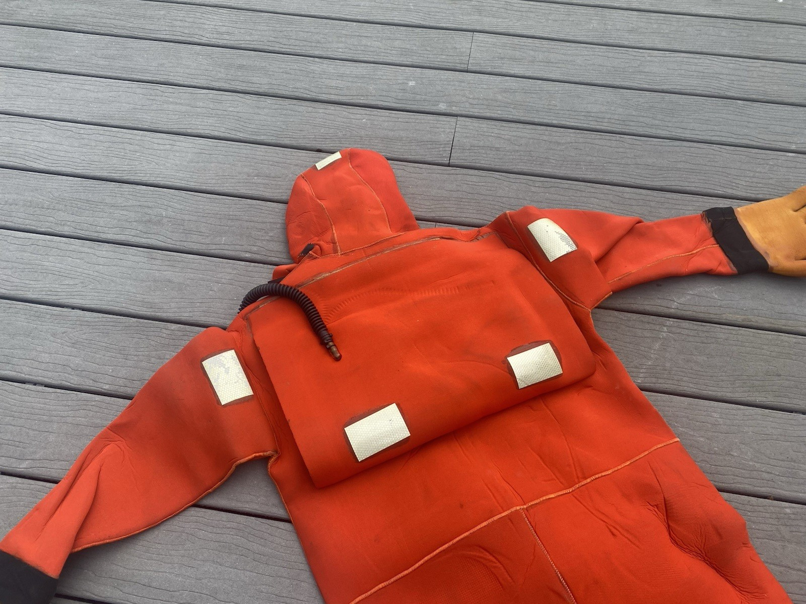 Stearns ISS-590I Immersion Suit, Size: Adult Universal Pre-Owned