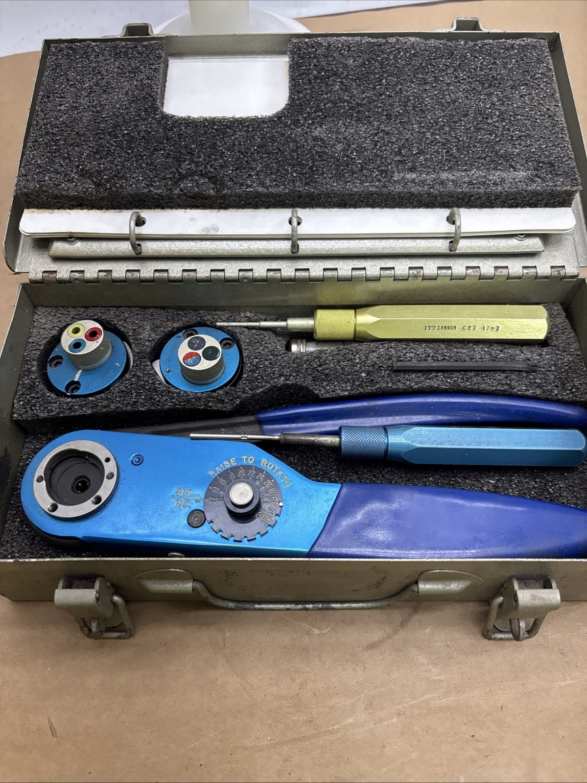 Pre Owned DMC M83507/11-01 Tool Kit for MIL-C-22520/1 Crimping Tool & Turrets.