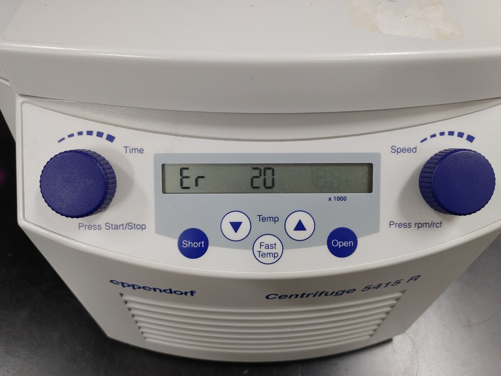EPPENDORF Centrifuge 5415 R Benchtop Refrigerated Microcentrifuge with Rotor