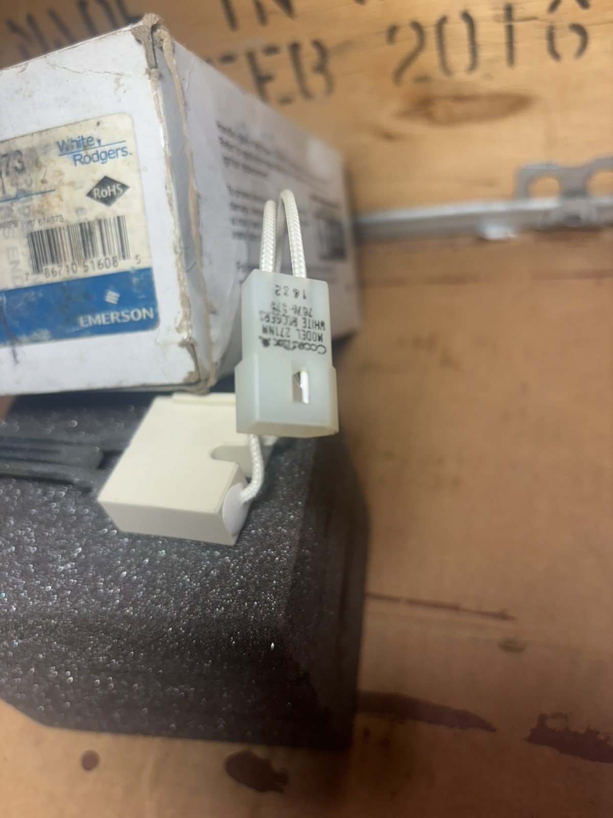 NEW White-Rodgers 767A-373 Furnace Hot Surface Ignitor Igniter