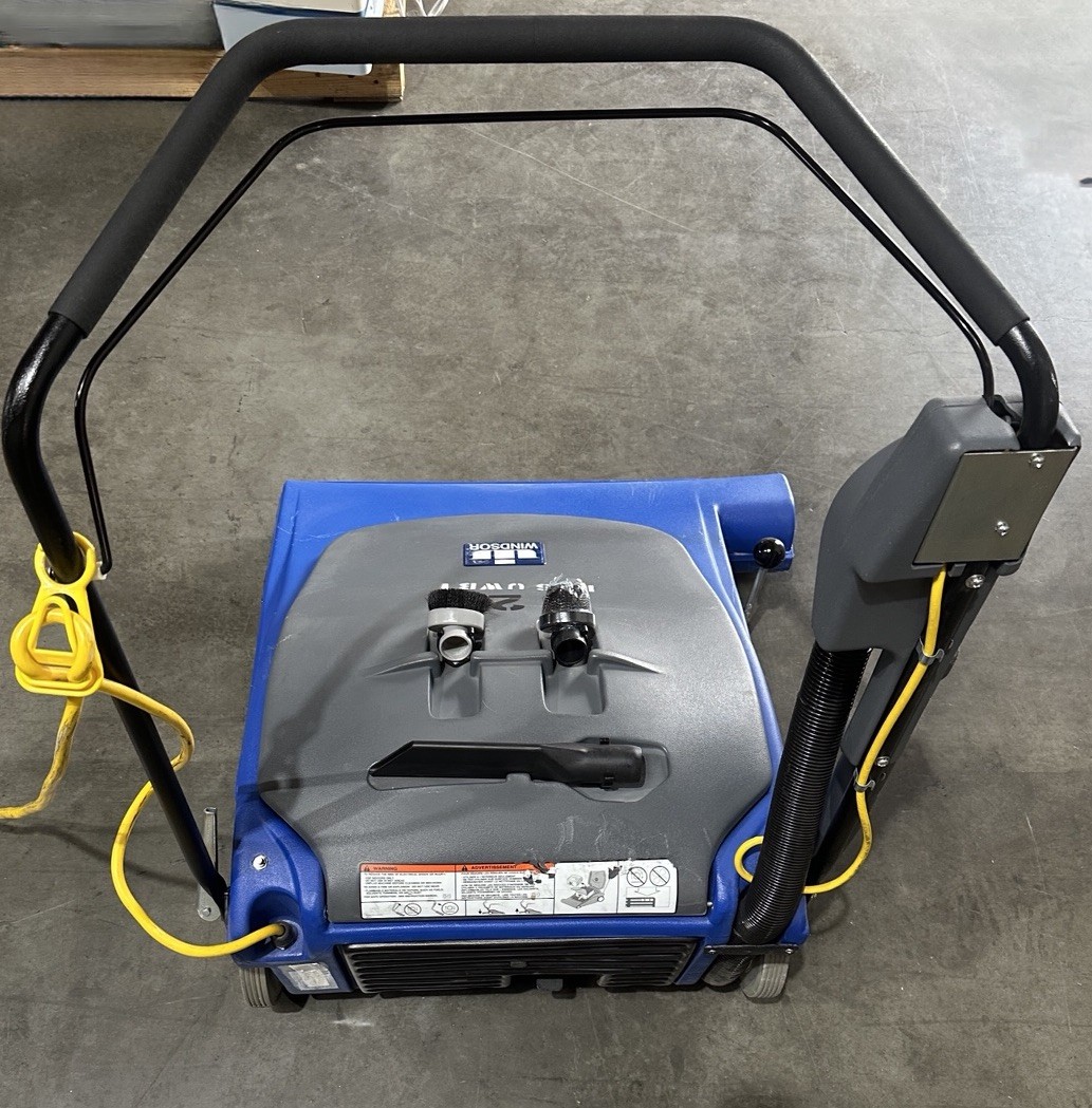 Windsor Wave Wide Area Vacuum Carpet Sweeper Commercial 115V Working
