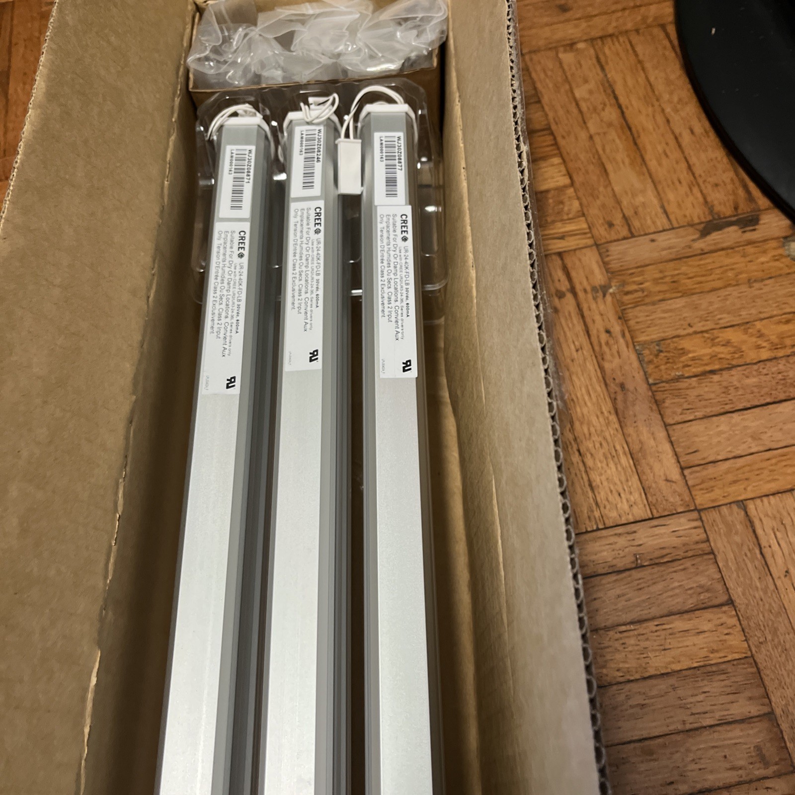 CREE UR-24-40K-FD-LB-6 UR LED LIGHTBAR, 24 IN, 4000K, 6-PACK – New In Box