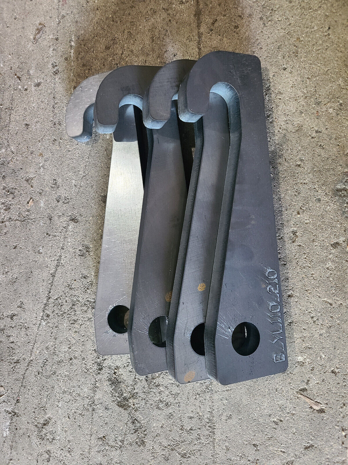 Yanmar style quick attach weld on mounts Yl110 YL210 style mount for 324 424 (2)
