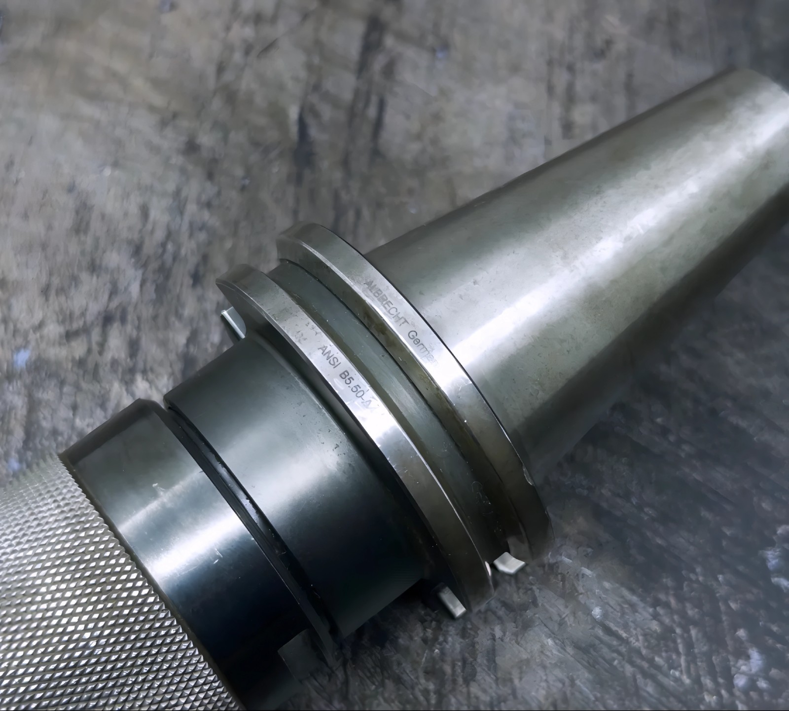 ALBRECHT WRENCH-LOCK CNC KEYLESS DRILL CHUCK – CAT40 SHANK – 1/32″ to 1/2″