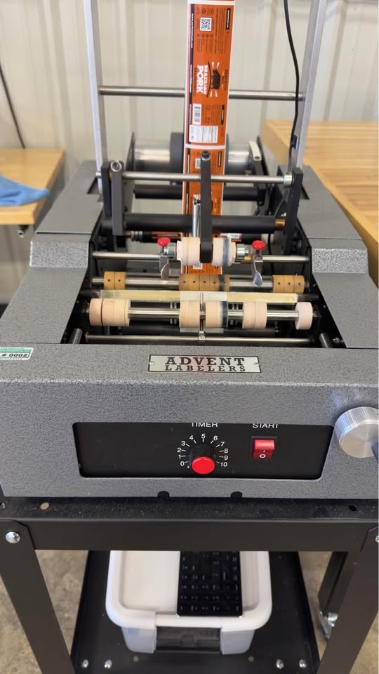 Semi-Auto Labeler with Integrated Smart-Jet Blue Coder