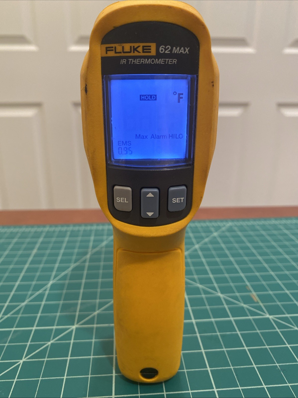 Fluke 62 MAX IR Thermometer 3M Drop -30 To 500C Water/Dust Resistant IP54 Rate