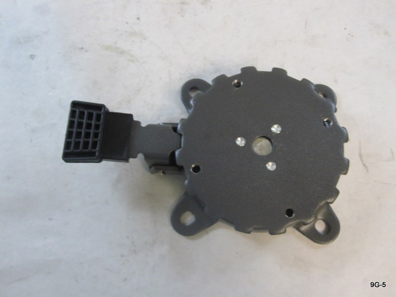4 Bolt Floor Mount Swivel Lock with Foot Release