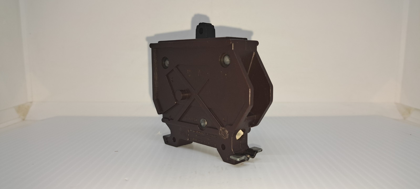 Wadsworth A20N 20 Amp 1 Pole 120V Circuit Breaker Metal Foot A20NI A120NI Flaw