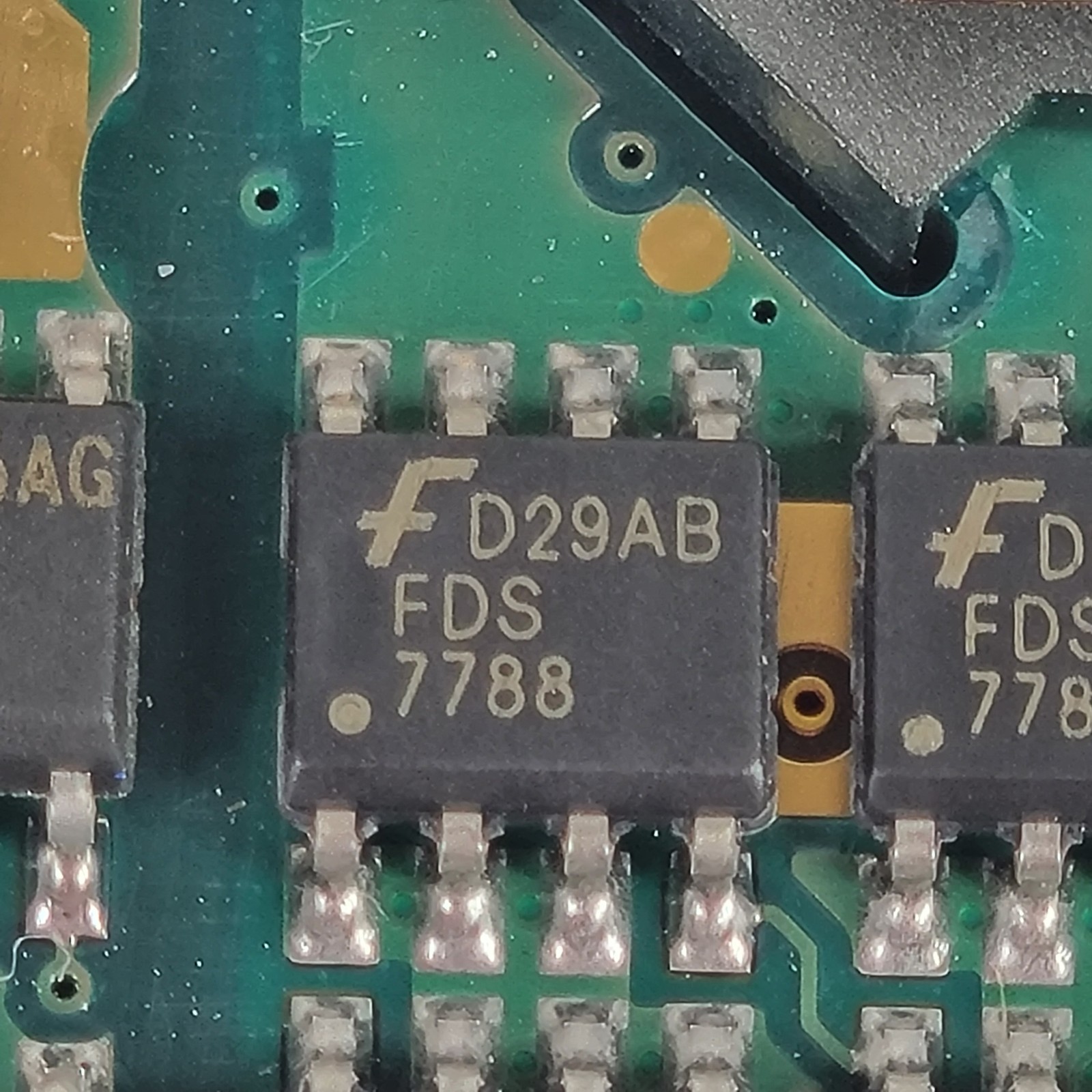 Bel Power / Power-One QM48T50015-NAA0 DC-DC Converter 36-75V In 1.5V 50A 75W