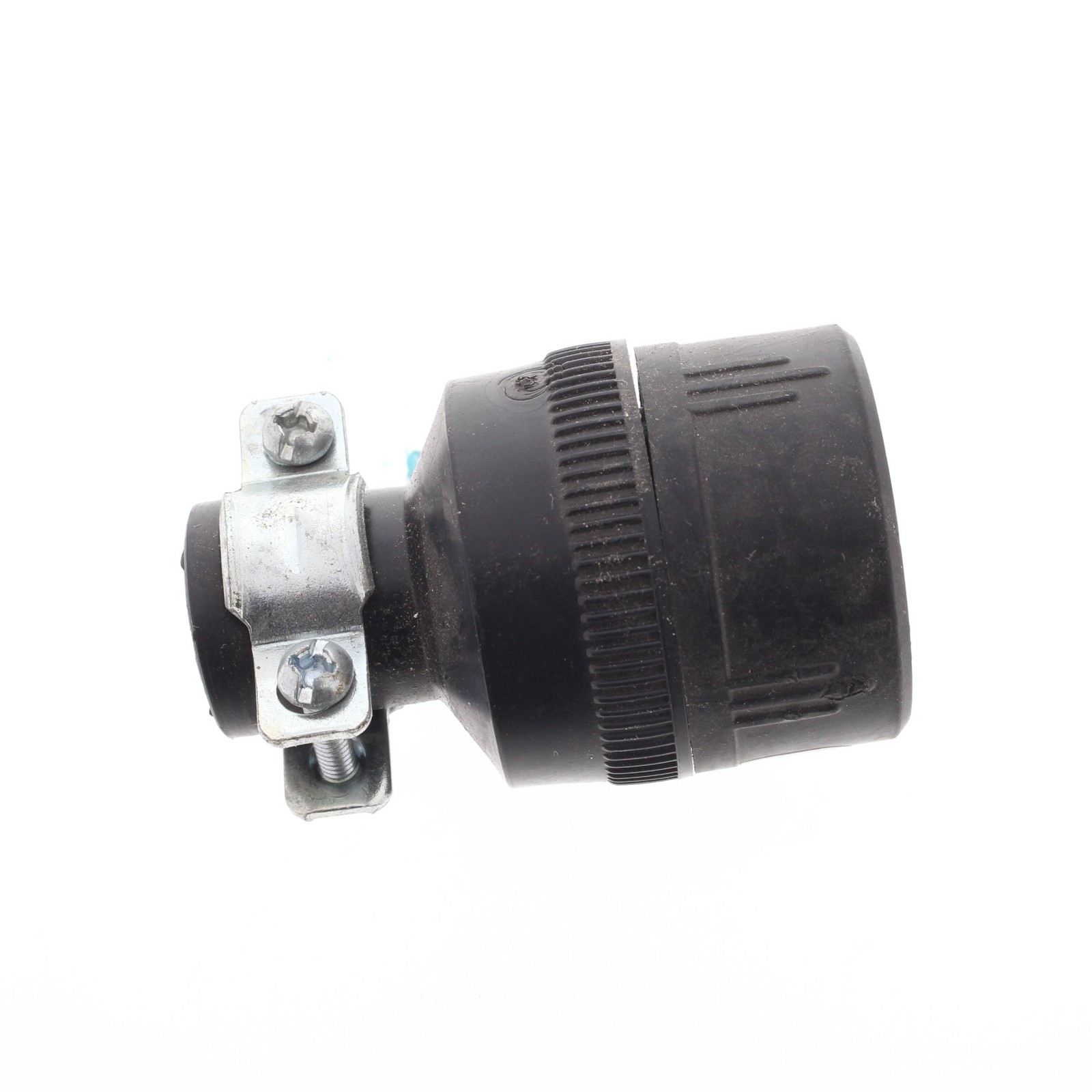 Cooper 224 Black Thermoplastic Straight Blade 1-15R 15A Rubber Bulk Connector
