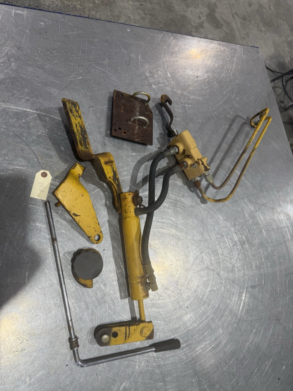 Cub Cadet 1250 14501650 & 129 149 169 Tractor Hydraulic Lift Kit
