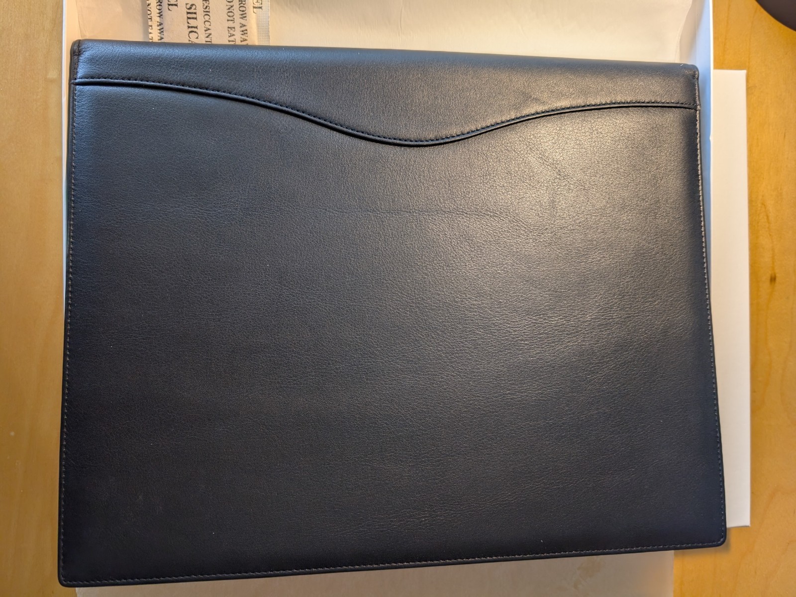 Passage 2 Model 3102 – Black leather padfolio – New in original box
