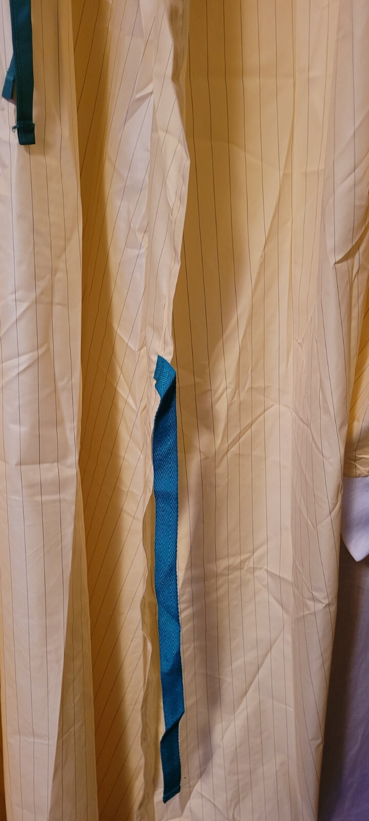 New Folded Surgical Gown Light Yellow Dark Pinstripe Healthcare Nonporous Fecal