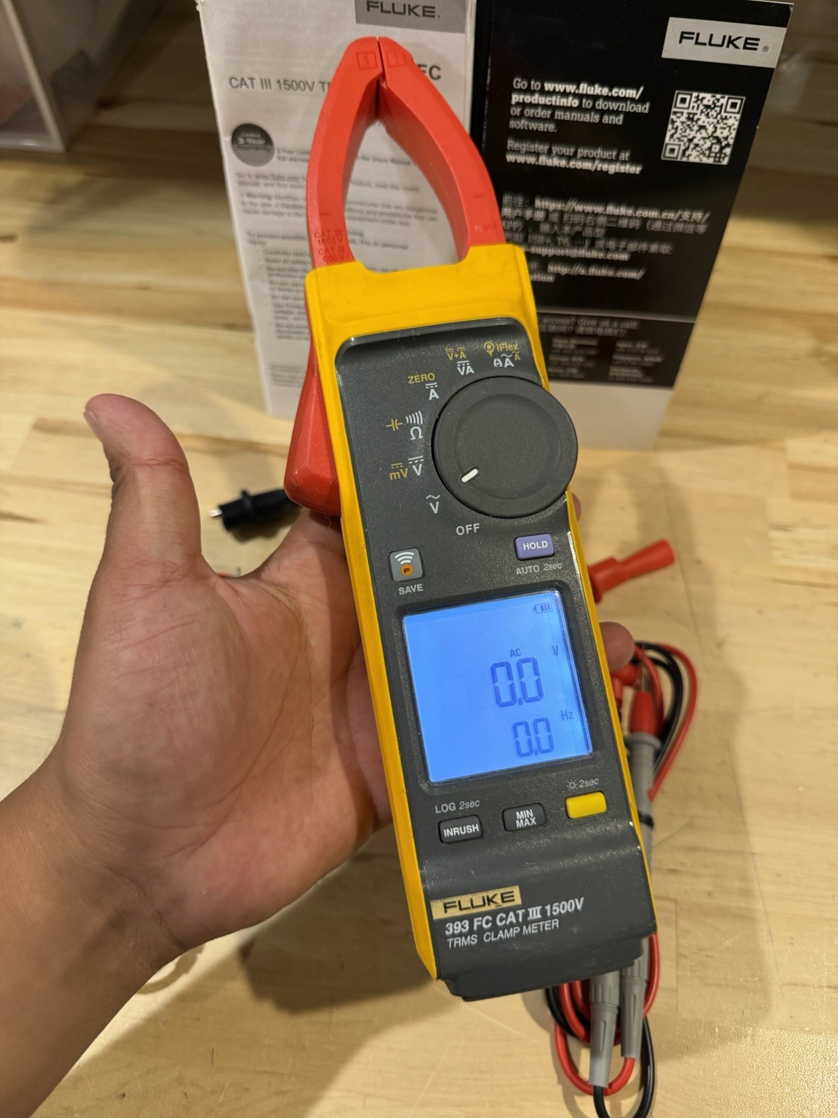 FLUKE 393 FC CAT III 1500V TRMS CLAMP METER W/LEADS (TESTED)
