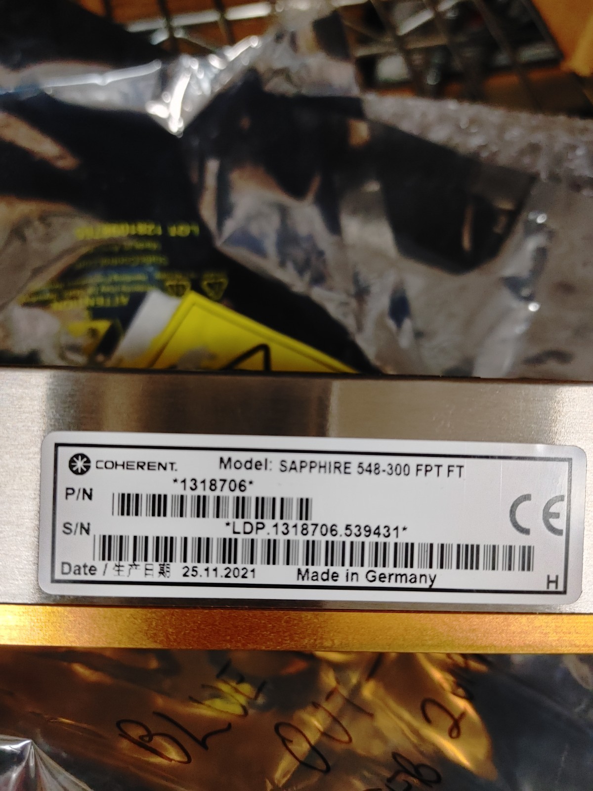 COHERENT SAPPHIRE 548-300 FPT FT Titan Laser Head w 101-343-400 Controller