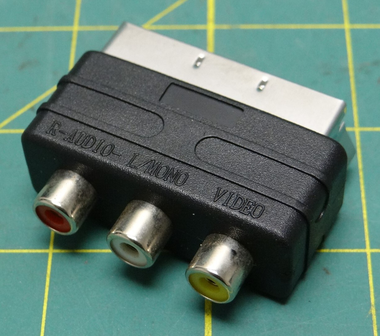 Adapt SCART to RCA 301130B For InFocus Projector