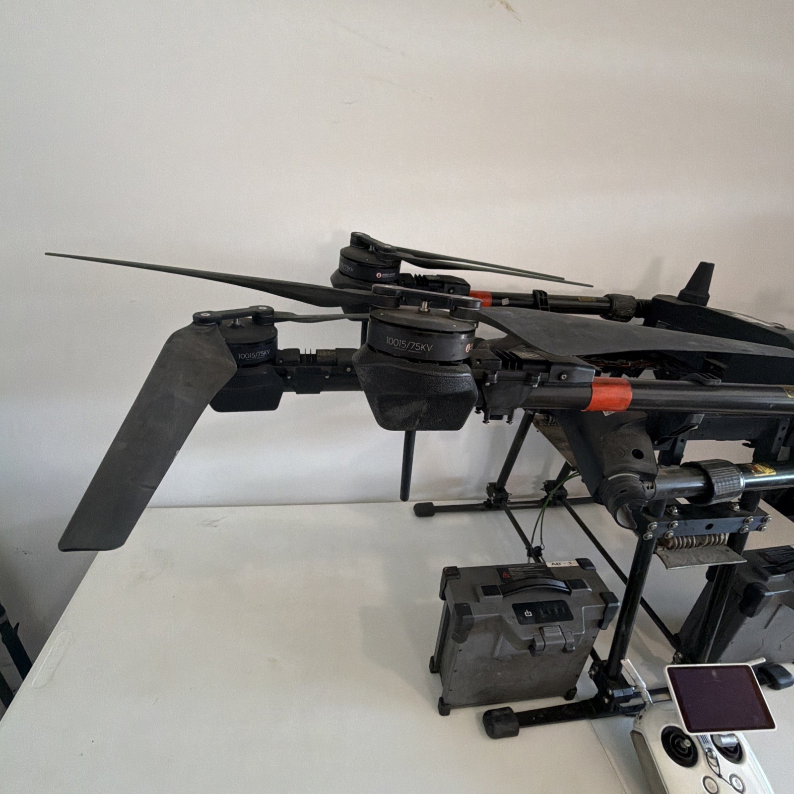 DJI AGRAS T16 Agricultural Drone 3WWDZ-15A 2 Batteries And Controller