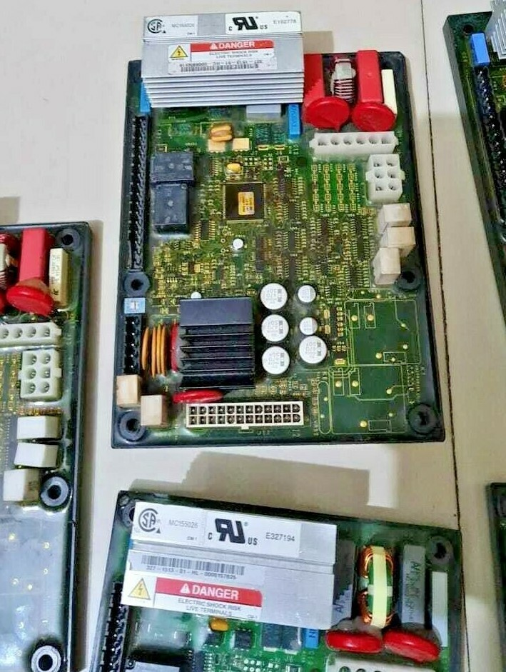 CUMMINS CONTROLLER PCC 1301 PART NO. 0327-1513-01