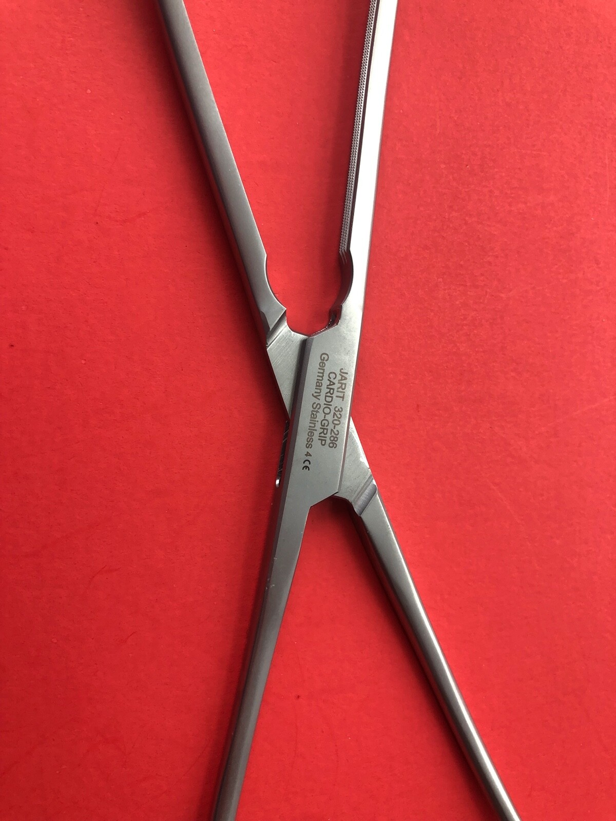 Integra Jarit Debakey Clamp 13″ *MADE IN GERMANY* Ref: 320-286