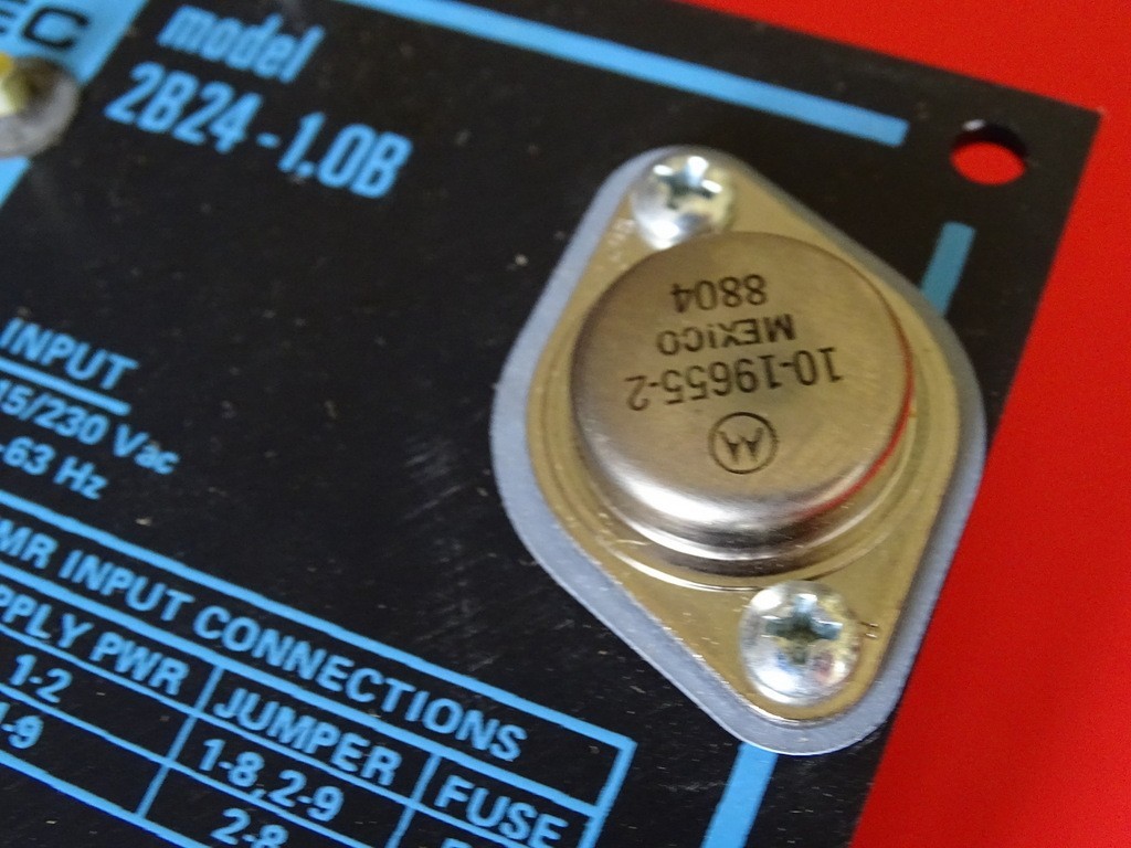 DC Power Supply 18v 24v Output 115v 230v AC Input 2B24-1.0B NOS POWERTEC