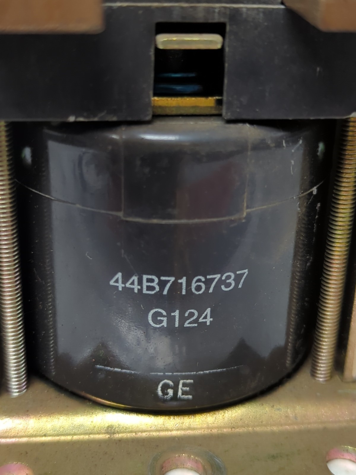 FSIP/GE,CTTA300AH124XN,TYPE A CONTACTOR 24 VOLT 225 AMP PRE-OWNED