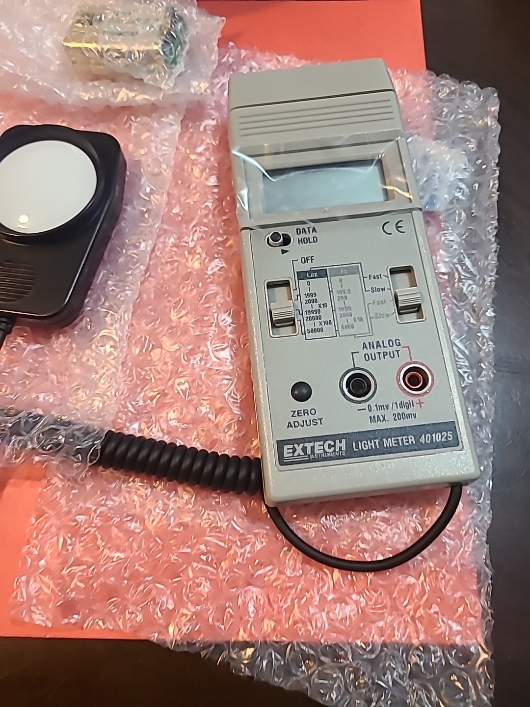 Extech 401025 Digital Light Meter 0-5000 Foot Candles 0-50000 Lux