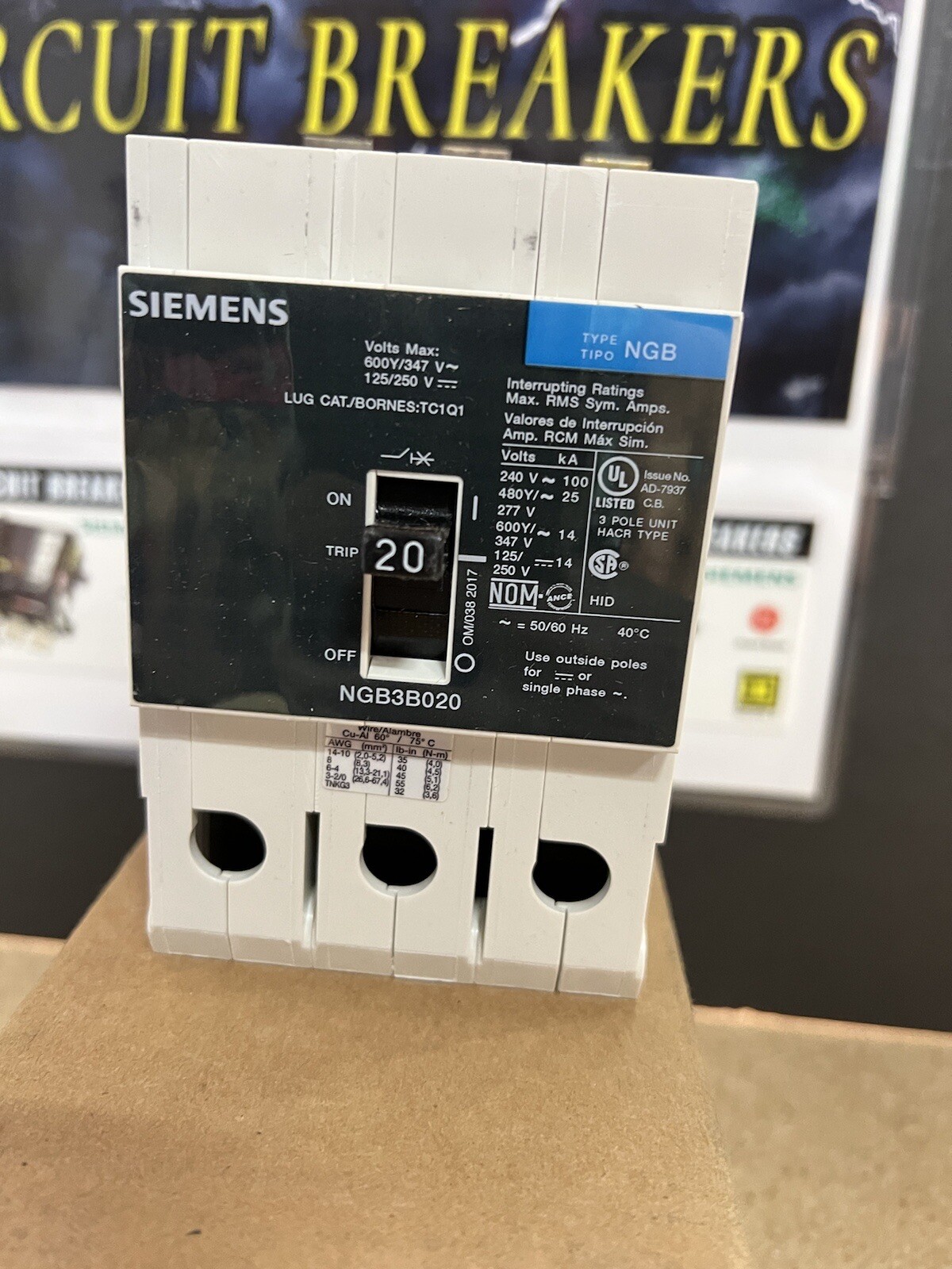 NEW NGB3B020B Siemens 3 Pole 20 Amp 480V 25KA Circuit Breaker