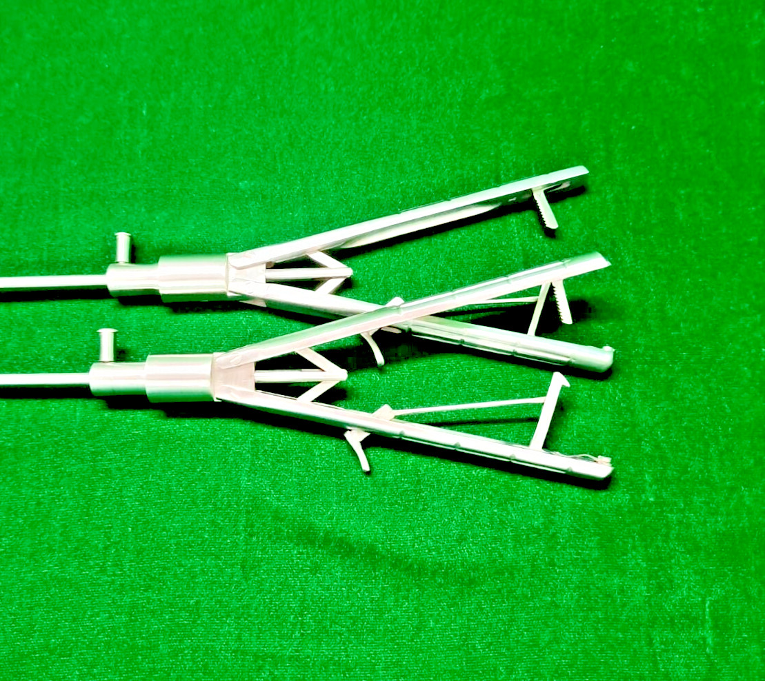 2pc Laparoscopic V-Shape Needle Holder Curved Jaw 5mmx330mm Reusable Instruments