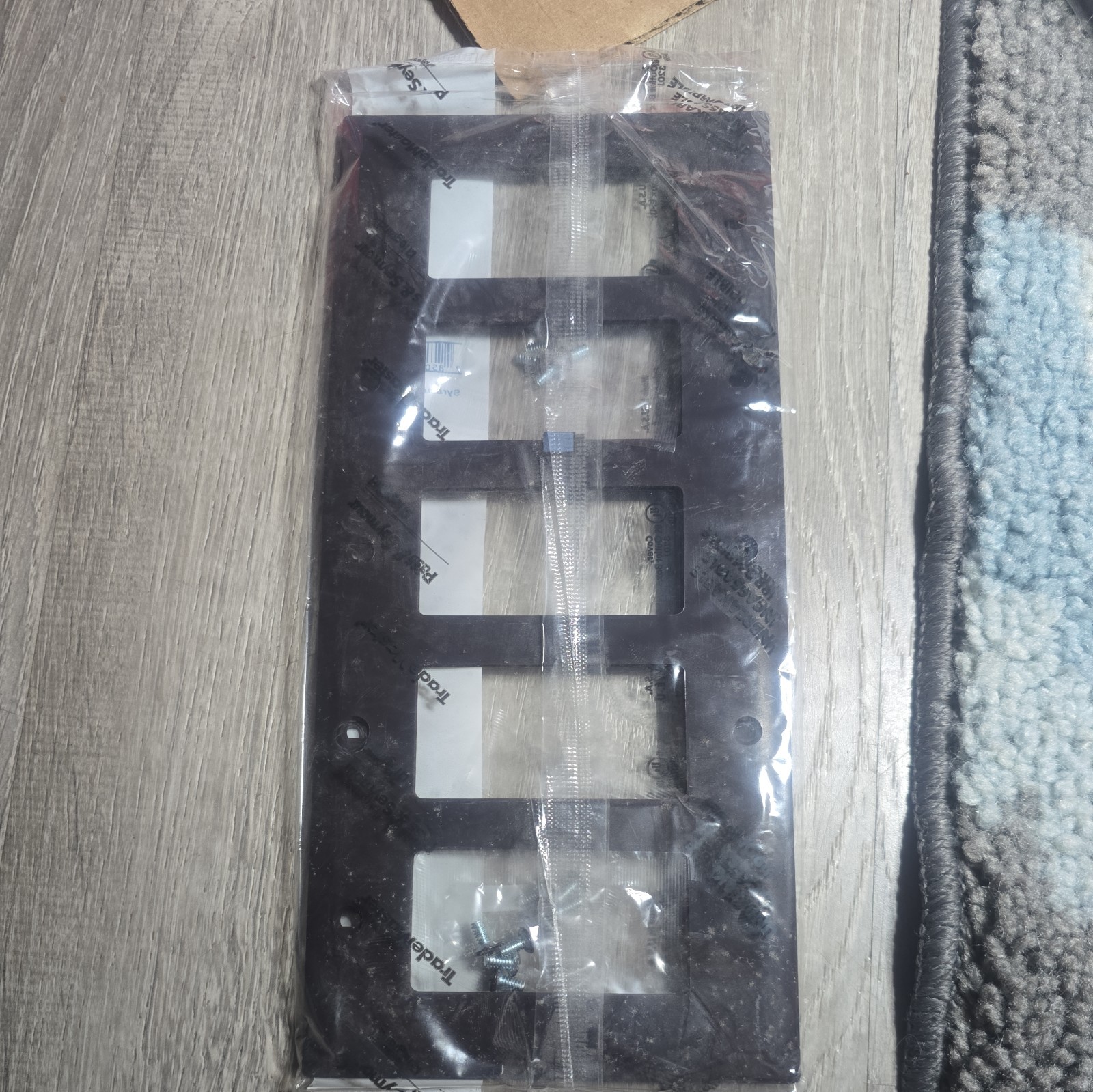 Legrand Pass & Seymour TP265 Decora 5 Gang Wall lot of 2