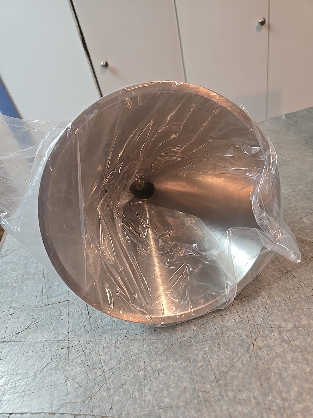 NEW VOLLRATH 84770 32 oz. Stainless Steel Funnel 7-1/4″ Hgt. FREE SHIPPING