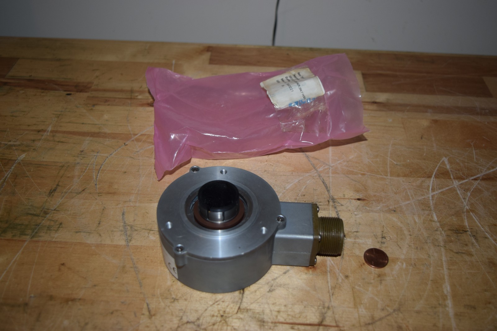 BEI HS35F-100-R2-SS-25.000-T10-ABZC-28V/V-SM18-S 01070-1595 Encoder