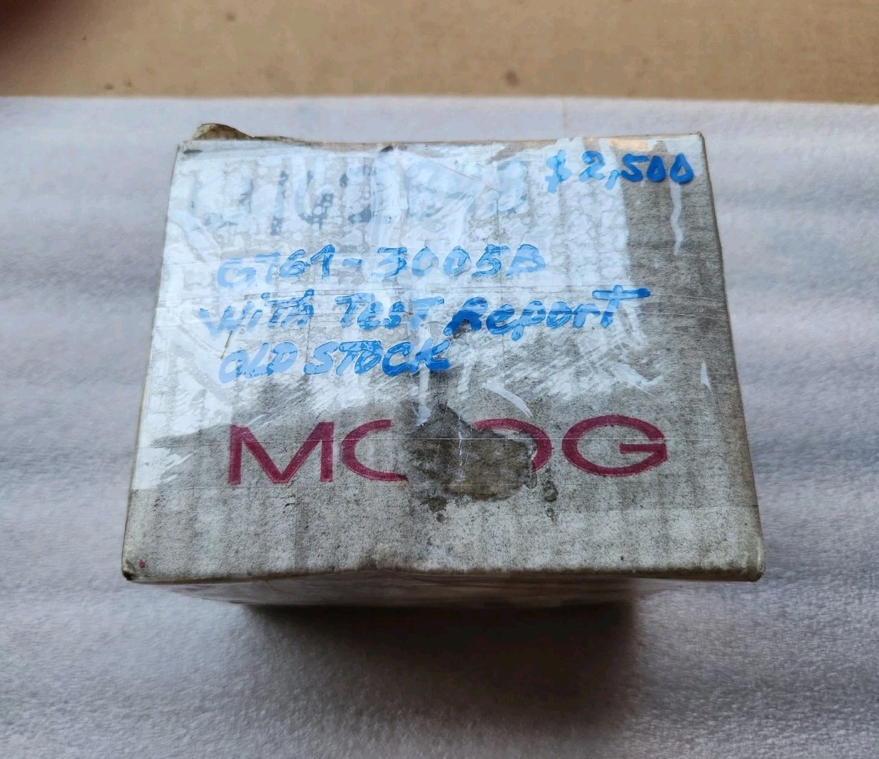 MOOG G761-3005B SERVO VALVE WITH TEST REPORT, OLD STOCK