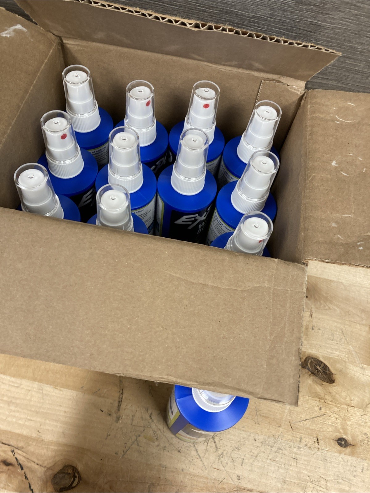 12 Pack EXPO Dry Erase Whiteboard Cleaning Spray, 8 oz. Each New