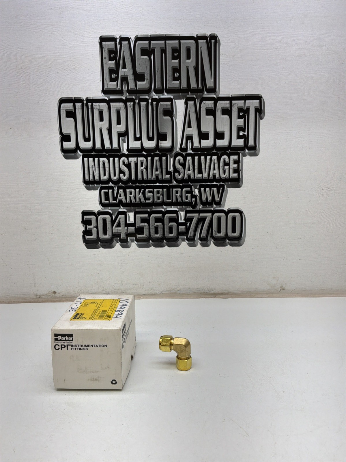 Parker 1/4” A-Lok Brass Union Elbow 8-8 EBZ-B NIB