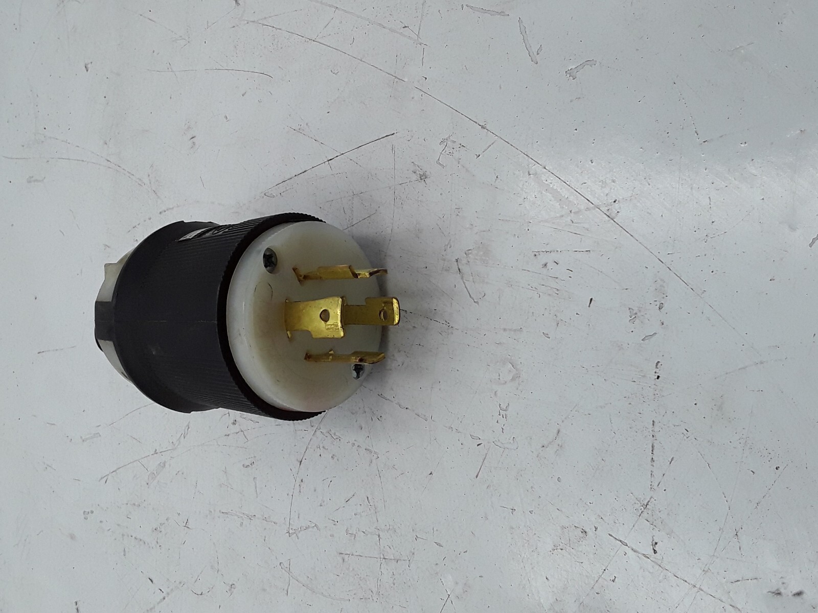 Hubbell HBL 2431 Locking Plug Quantity 1