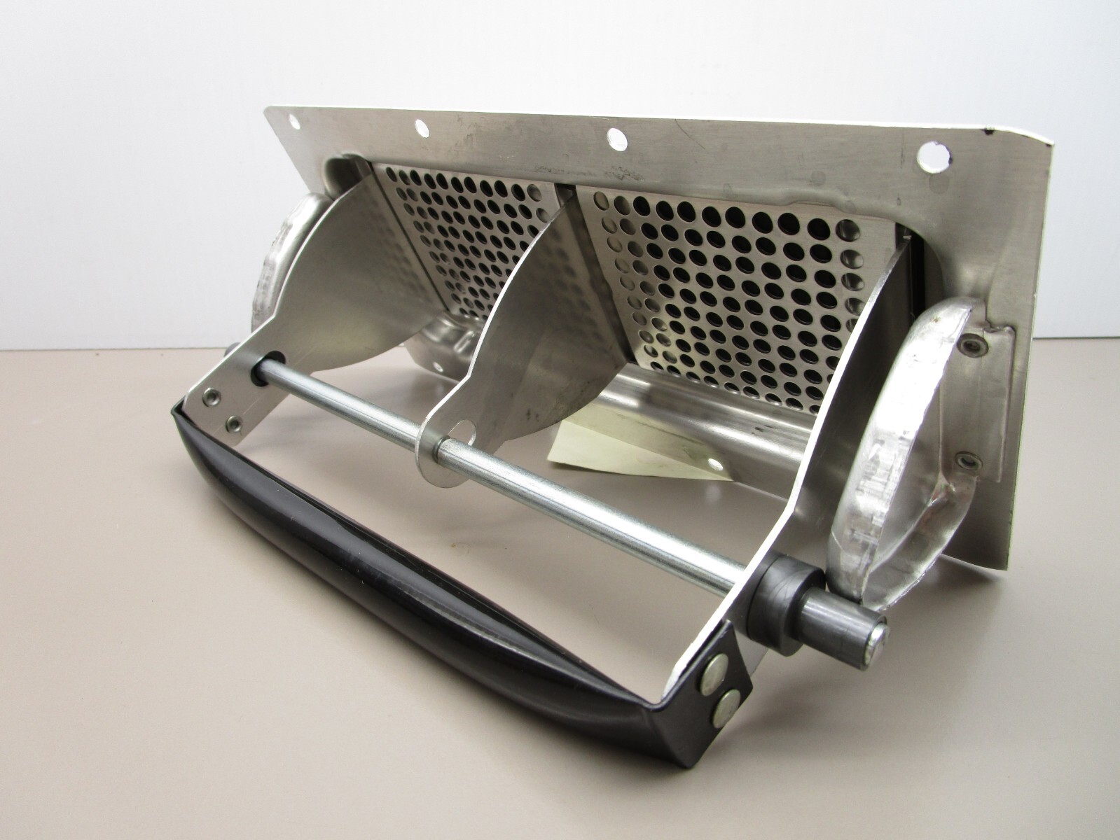New Flyer 022522 Vent Lower Drivers Side 9″ x 5″