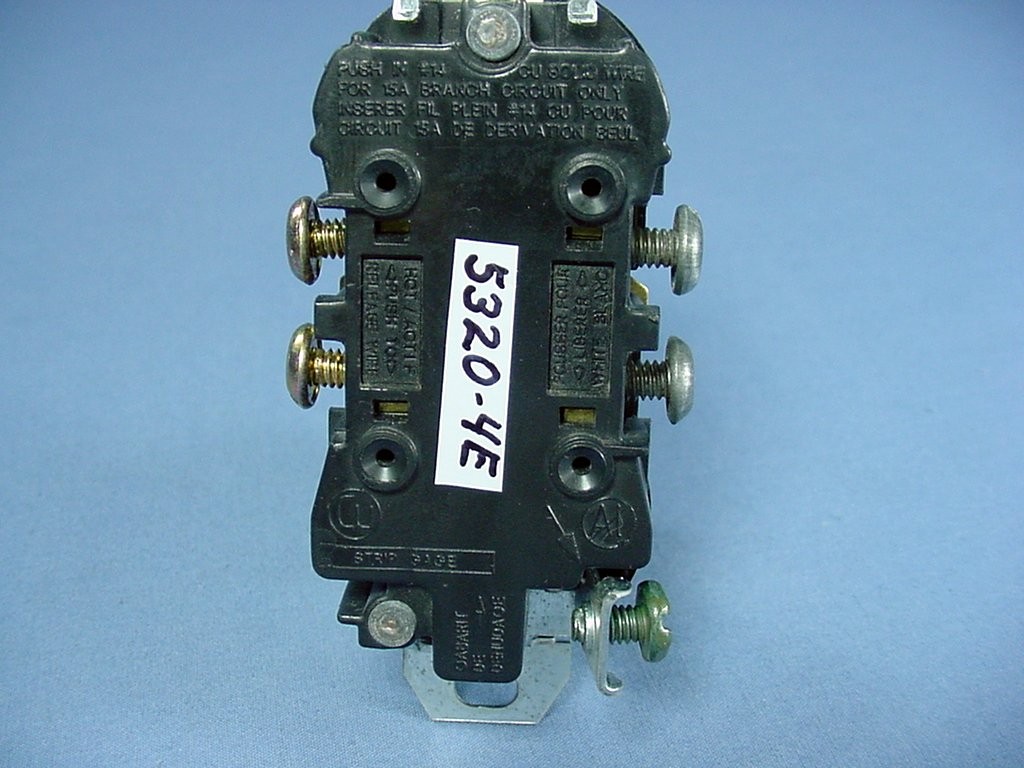Leviton Black Duplex Receptacle Outlet No Plaster Ears 15A 5-15R Bulk 5320-4E