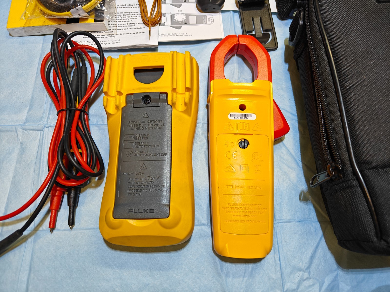 Fluke 116/323 HVAC Combo Kit True RMS Digital Multimeter and Clamp Meter