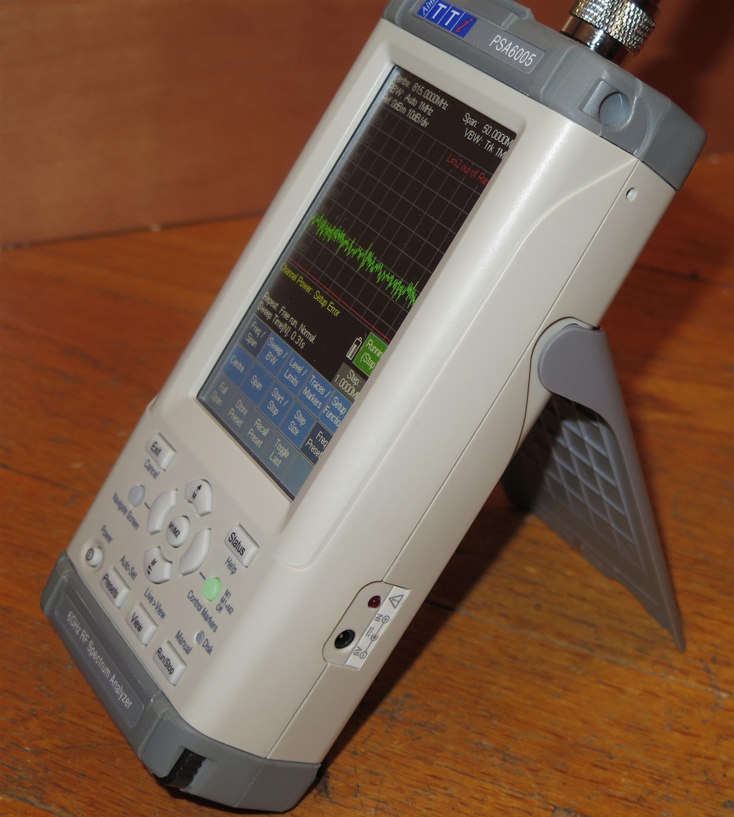 AIM TTI PSA6005 6GHz Handheld RF Spectrum Analyzer Kit with U02 Option Pack