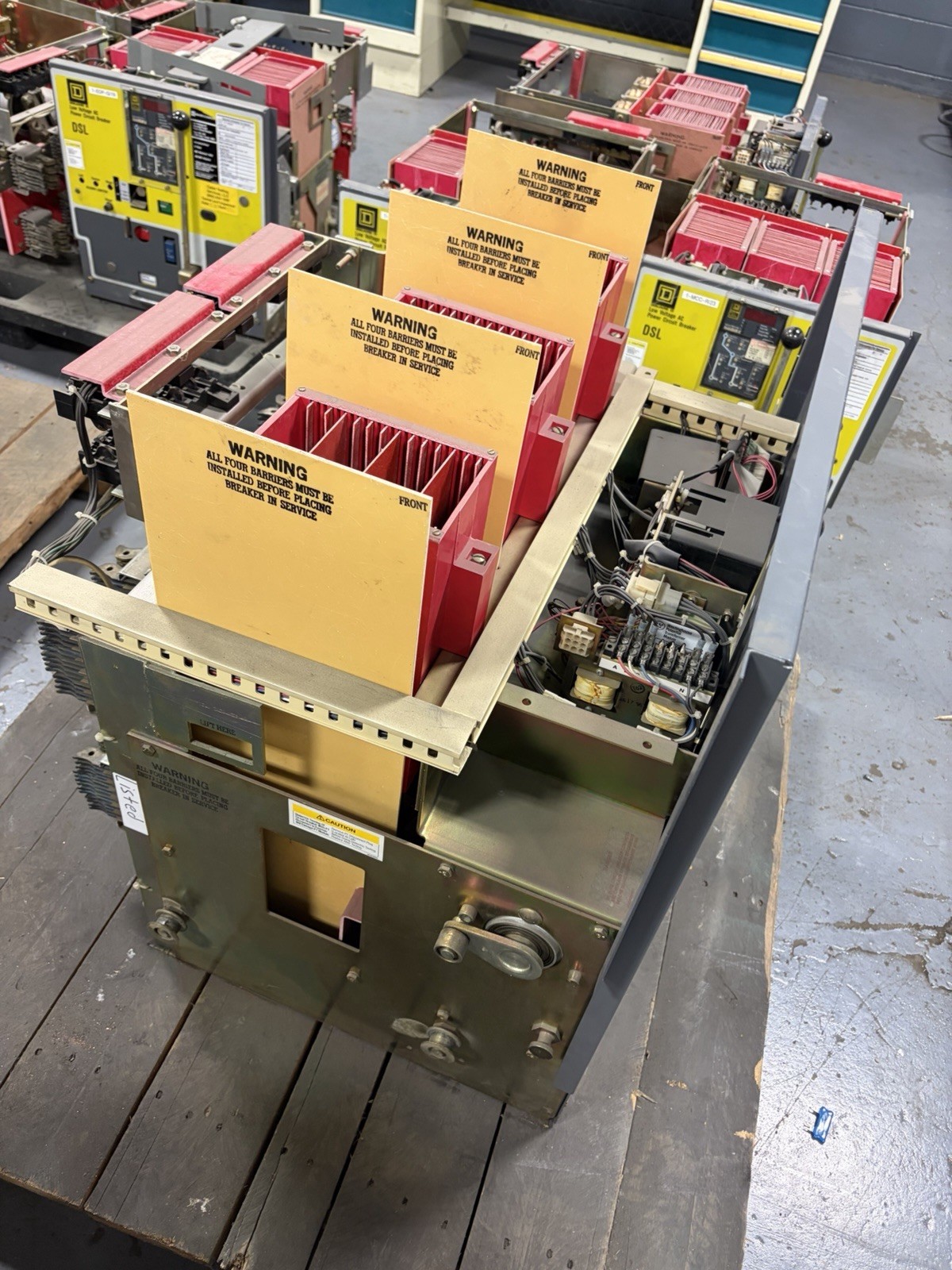 Square D DS-840 4000A Power Circuit Breaker 4000 Amp MO DS840 USED
