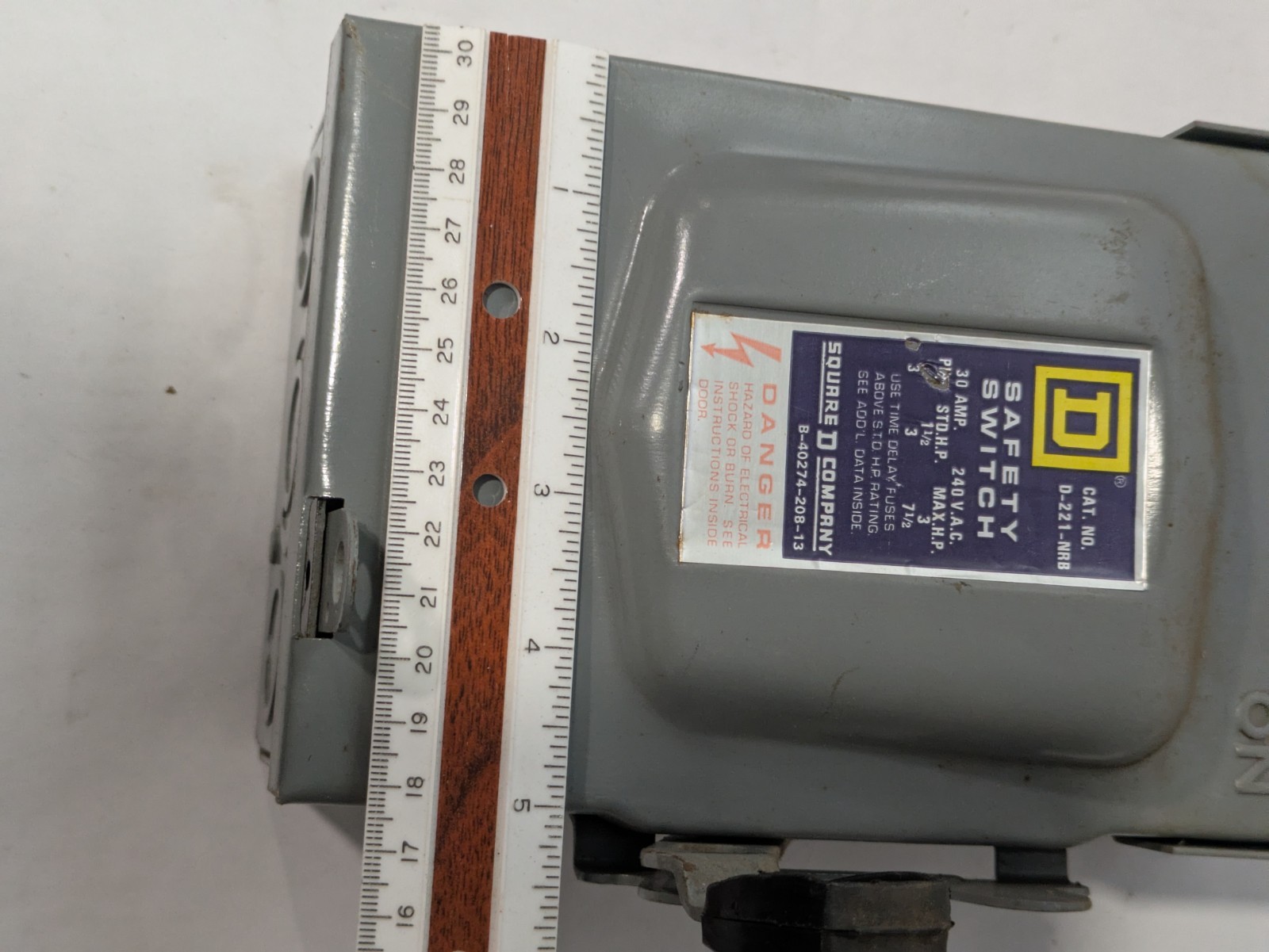 Vintage Square D D-221-NRB Safety Switch 30A 240V Series C2 Parts/Repair/Decor