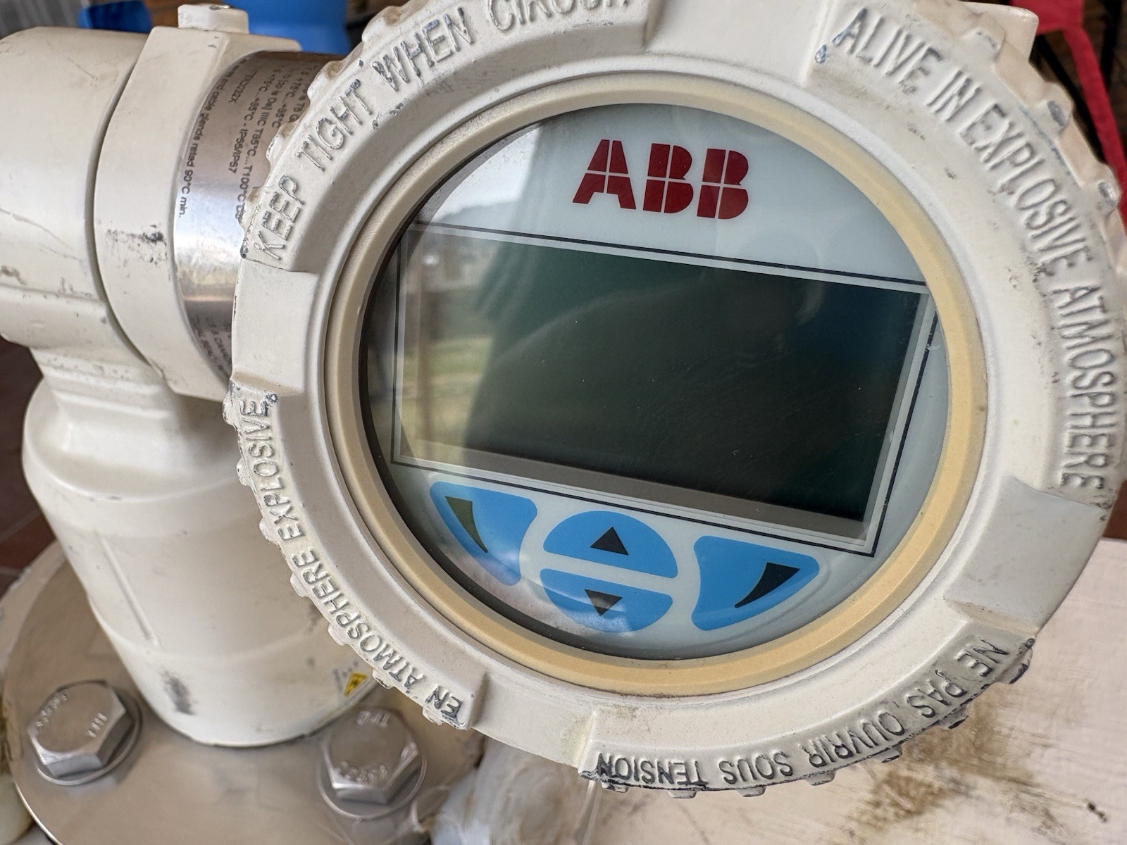 New! ABB LLT100-AIBH10L5 Laser Level Transmitter 4-20 mA HART HALAR Coated