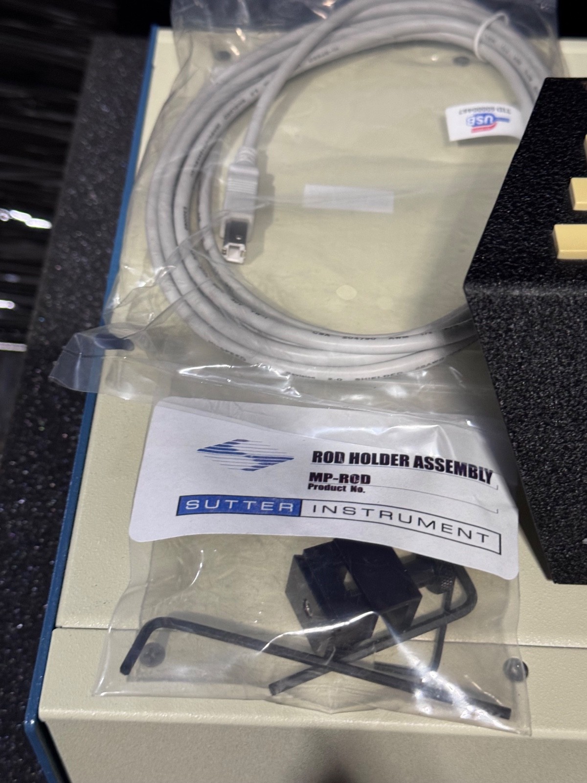 SUTTER INSTRUMENT MPC-200 Controller with MP-225 MICROMANIPULATOR and ROE-200