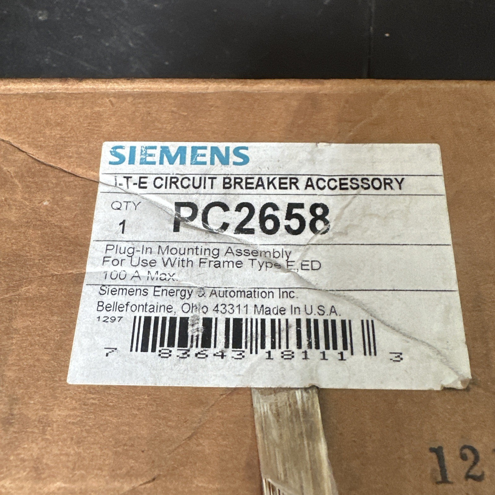 SIEMENS PLUG-IN MOUNTING ASSEMBLY (NEW IN BOX) CAT: PC2658